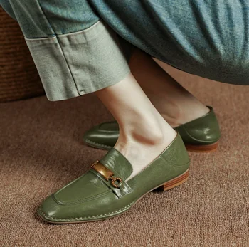 Venda quente sapatos femininos 22-24.5 cm de comprimento natural do couro bombas dedo do pé Quadrado fivela de Mulheres saltos de 2 cores Verde sapatos de salto para as mulheres