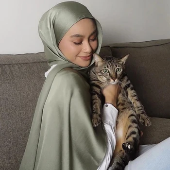 Chegada nova dobra de cetim chiffon hijab cachecol Simples Xales de rugas lenços Mulheres Muçulmanas Turbante de Cor Sólida Lenço 20 cores