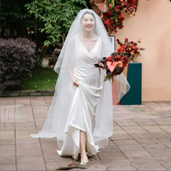 Vestido de noiva de 2022 Simples Branca de Cetim Marfim Vestido de Noiva Sereia Para as Mulheres de pescoço de V Plissado Vestido de Noiva Robe de Mariée França Vestidos
