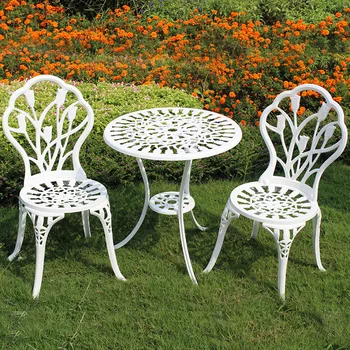 Nordic Metal Cadeiras de jardim para Jardim Moderno e Minimalista Exterior com Cadeira de Design Criativo Conjunto de Mesa e Cadeiras de Exterior Cadeira de Jardim