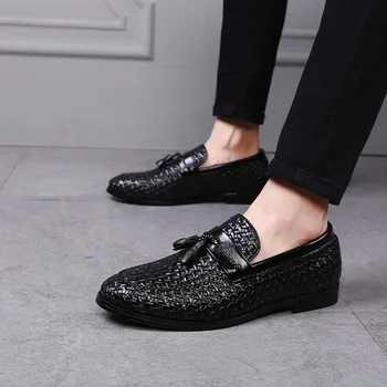 De tamanho grande, de borla xadrez homens vadios tecelagem macio e confortável mens sapatos de couro 2020 BV moda sapato masculino Zapatos Hombre