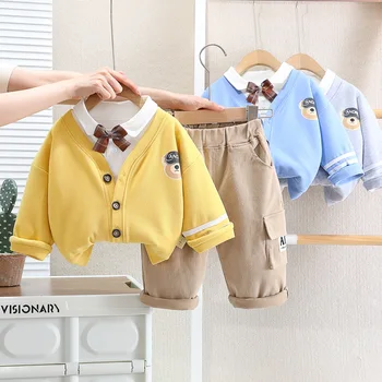 2023 Coreia Primavera Menino 3PCS Roupas de desenho animado do Urso Cardigan casaco de Algodão Camisa de POLO de Carga com o Terno de Criança Criança Menino Roupa