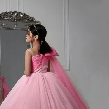 2023 Elegante Inchados De Lavanda De Um Ombro Vestidos Da Menina De Flor Para A Festa De Casamento Da Princesa Vestido De Baile Grande Arco De Primeira Comunhão Vestidos
