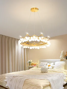 Nordic quarto lâmpada criativo de cristal pétala garland LED candelabro ins crianças filha de quarto lâmpada coroa lustre