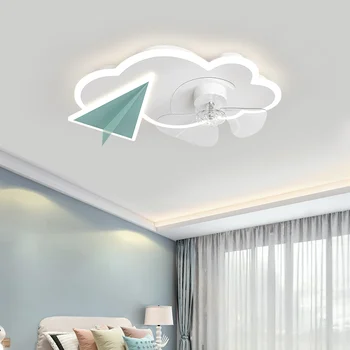 Novo e Moderno Ventilador de Teto com Iluminação Led, Controle Remoto Decoração de Interiores Com uma Nuvem Branca E o Plano da Forma Para o Quarto de Teto